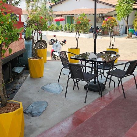 Sabaidee Guesthouse Luang Prabang Ngoại thất bức ảnh