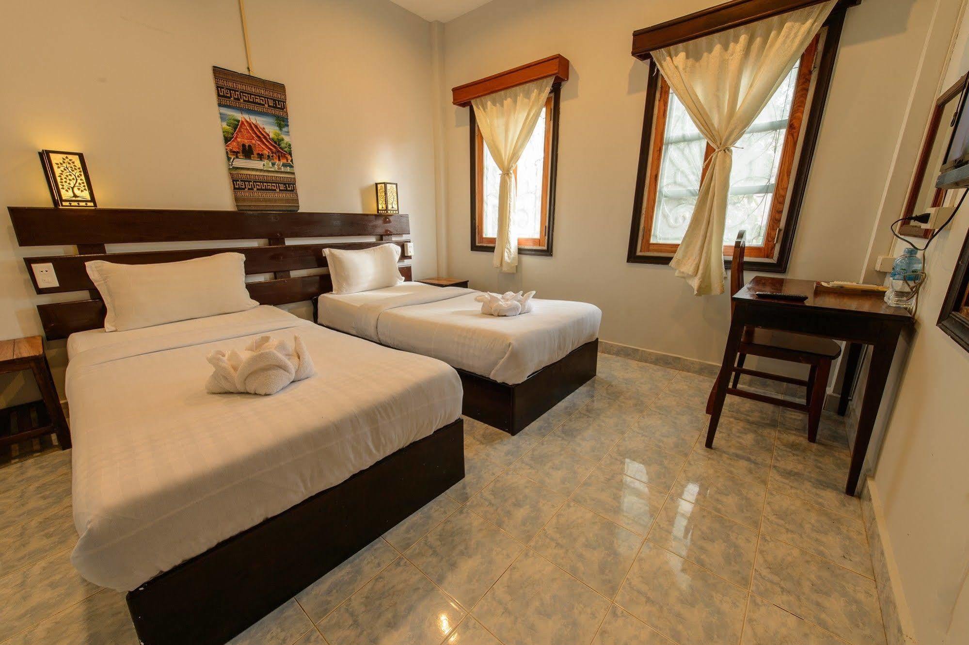 Sabaidee Guesthouse Luang Prabang Ngoại thất bức ảnh