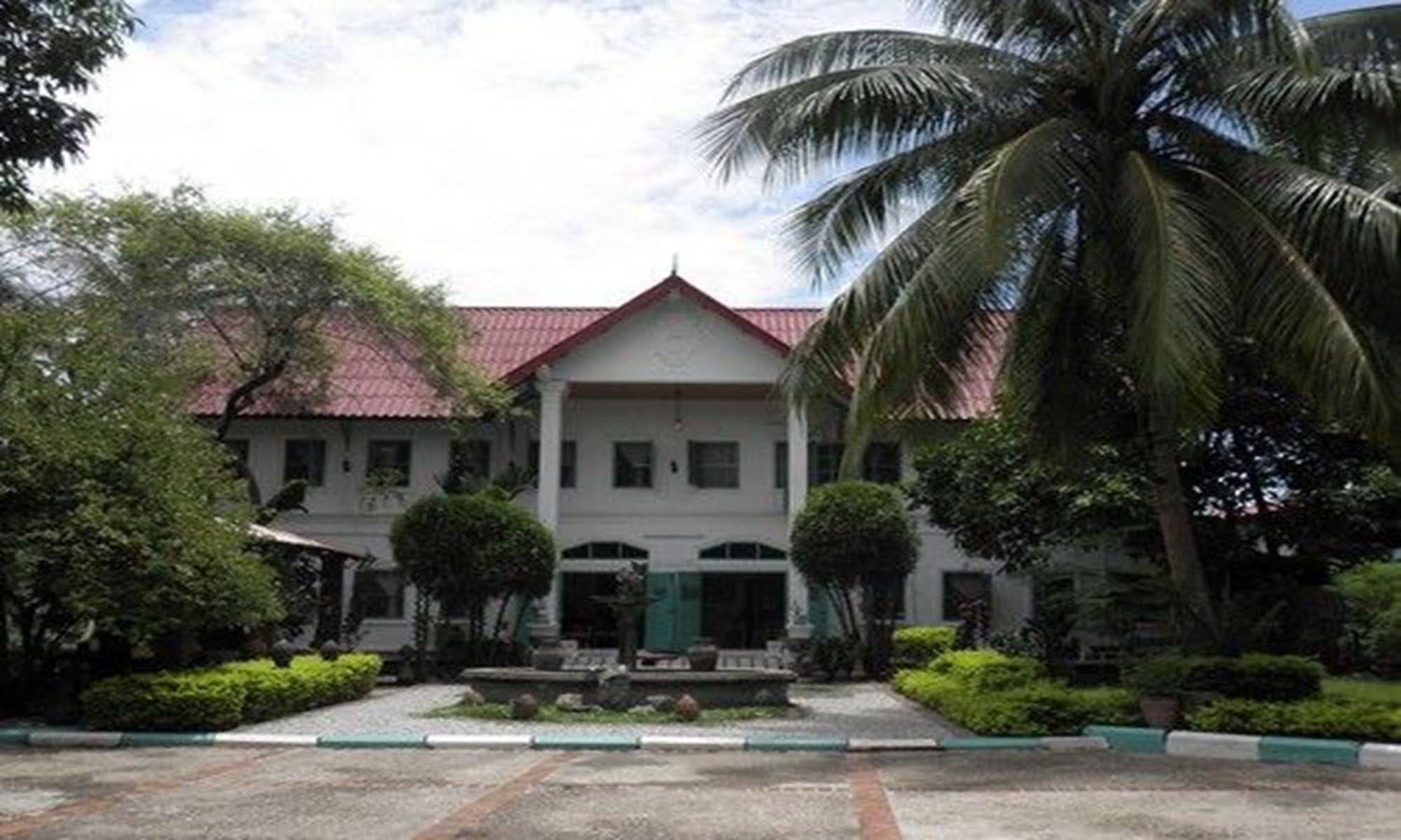 Sabaidee Guesthouse Luang Prabang Ngoại thất bức ảnh