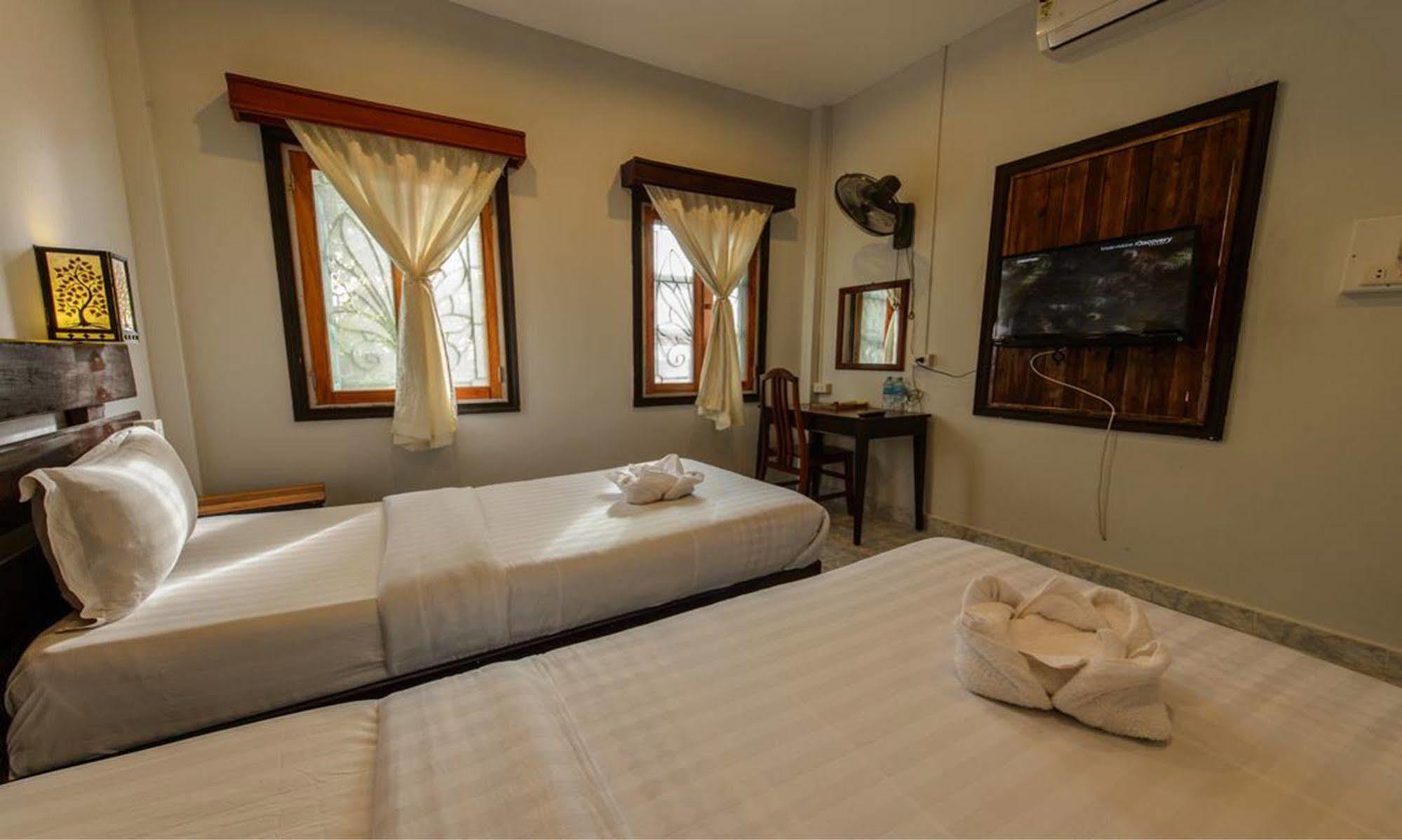 Sabaidee Guesthouse Luang Prabang Ngoại thất bức ảnh